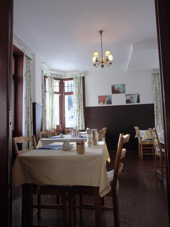 Hotel Alpina Davos Bagian luar foto