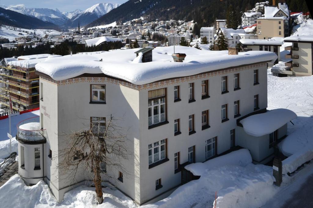 Hotel Alpina Davos Bagian luar foto