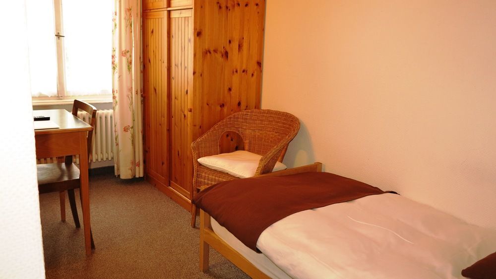 Hotel Alpina Davos Bagian luar foto