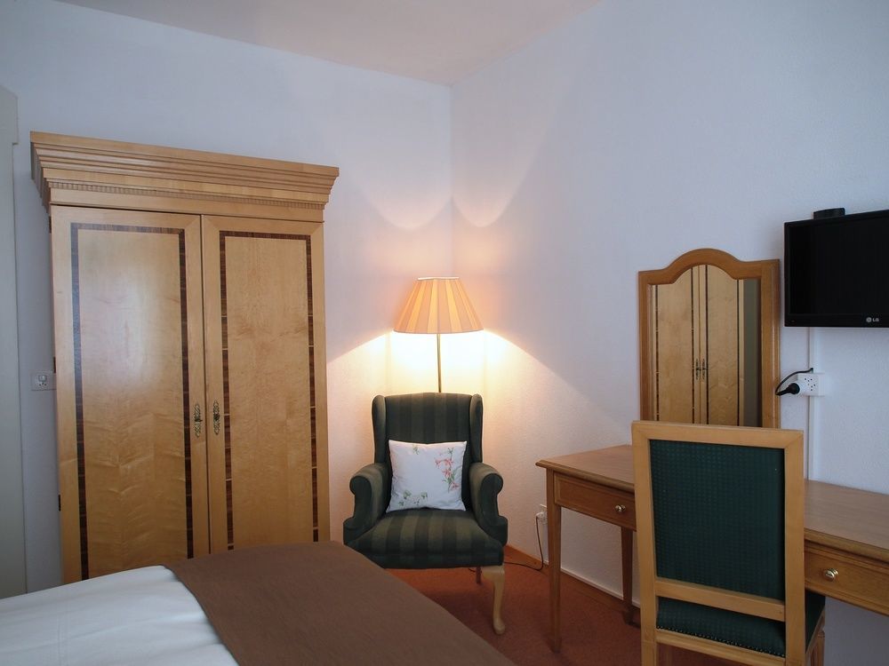 Hotel Alpina Davos Bagian luar foto